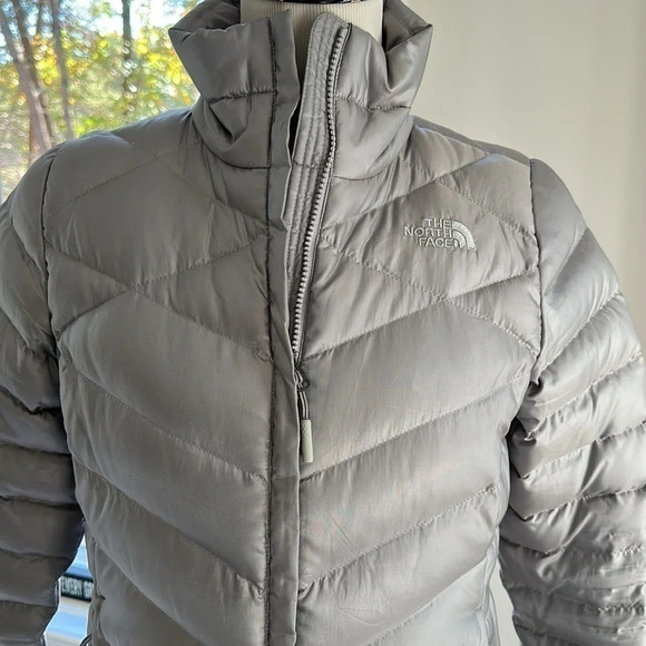 The North Face Down Coat, Silver, Size Small, EUC - Picture 4 of 10